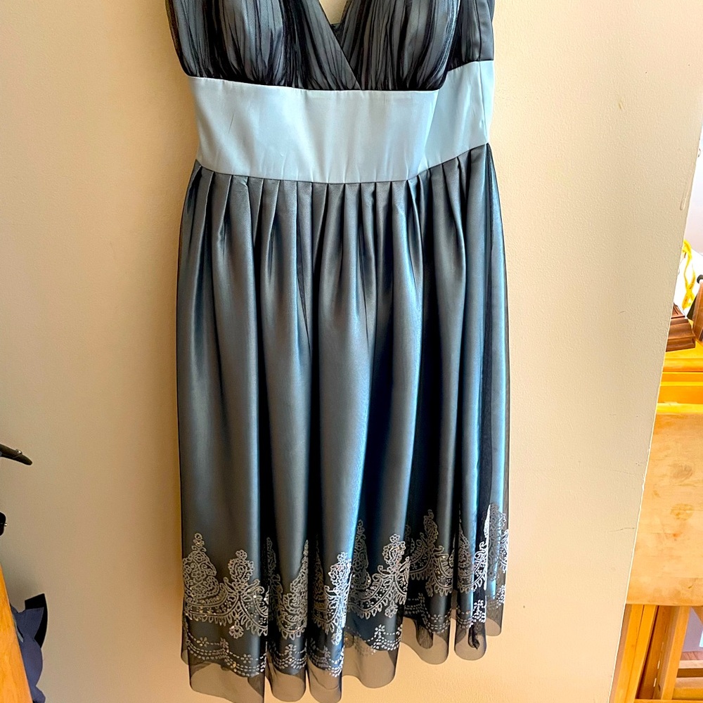 NWOT David’s Bridal Blue and Silver Cocktail Bridesmaid Prom Dress